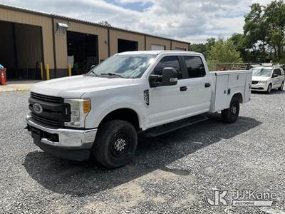 2017 Ford F250 4x4 Crew-Cab Service Truck