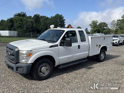 2015 Ford F250 Extended-Cab Service Truck