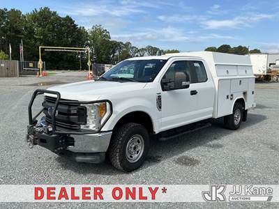 2017 Ford F250 4x4 Extended-Cab Enclosed Service Truck