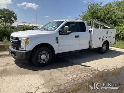2017 Ford F250 Extended-Cab Service Truck