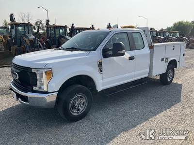 2017 Ford F250 4x4 Extended-Cab Service Truck