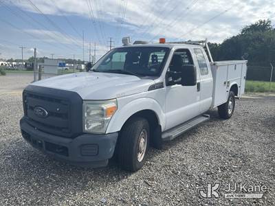 2015 Ford F-250 SD Extended-Cab Service Truck