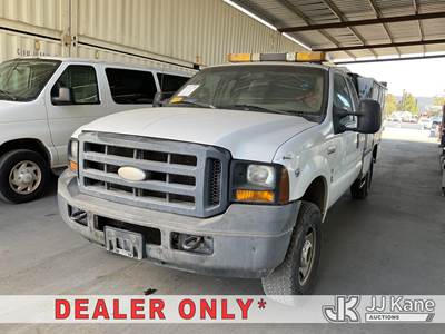 2006 Ford F-250 SD Enclosed Service Truck