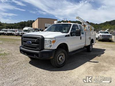 2015 Ford F250 4x4 Extended-Cab Service Truck
