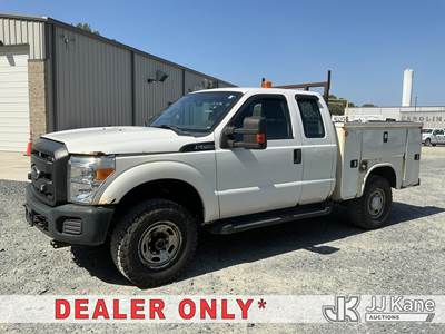 2016 Ford F250 SD 4X4 Extended-Cab Service Truck