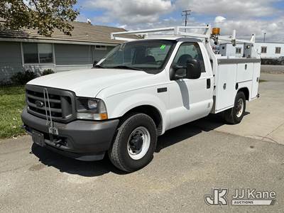 2004 Ford F-250 SD Enclosed Service Truck