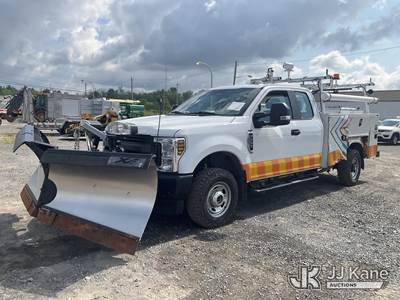 2019 Ford F250 Extended-Cab Service Truck