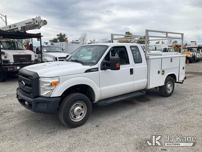 2016 Ford F250 4x4 Extended-Cab Service Truck