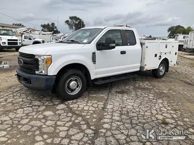 2017 Ford F250 Extended-Cab Service Truck