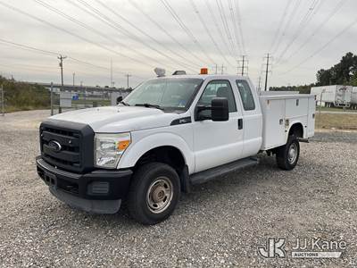 2015 Ford F250 4x4 Extended-Cab Service Truck