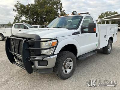 2015 Ford F350 4x4 Service Truck