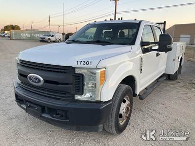 2017 Ford F350 Crew-Cab Service Truck