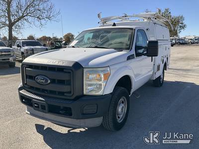 2013 Ford F350 4x4 Enclosed Service Truck