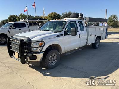 2015 Ford F-350 SD Extended-Cab Service Truck