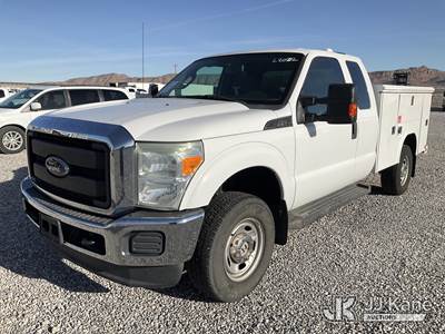 2015 Ford F-350 SD Extended-Cab Service Truck