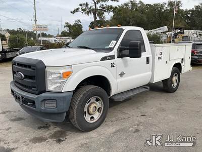 2016 Ford F350 4x4 Service Truck