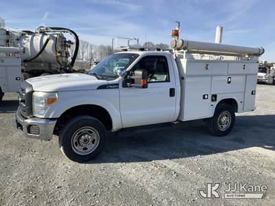 2015 Ford F350 4x4 Service Truck