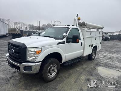 2016 Ford F350 4X4 Service Truck
