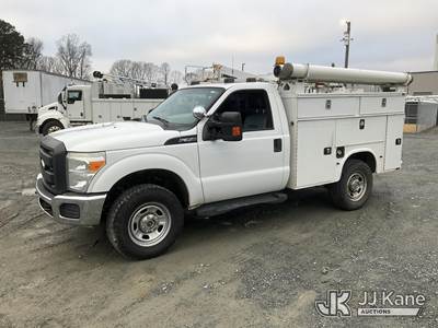 2016 Ford F350 4x4 Service Truck