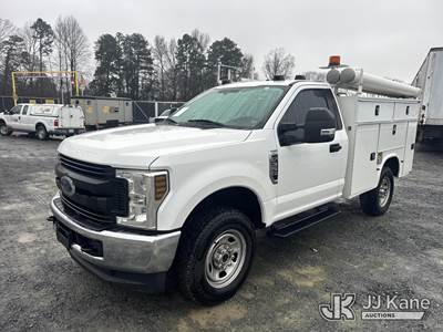 2019 Ford F350 4x4 Service Truck