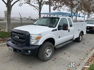 2015 Ford F-350 SD Extended-Cab Service Truck