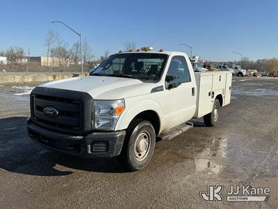 2015 Ford F350 2WD Service Truck