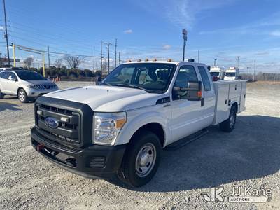2016 Ford F-350 SD Extended-Cab Service Truck