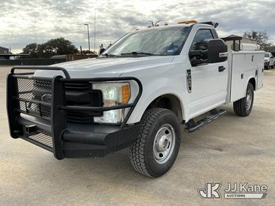 2017 Ford F350 4x4 Service Truck