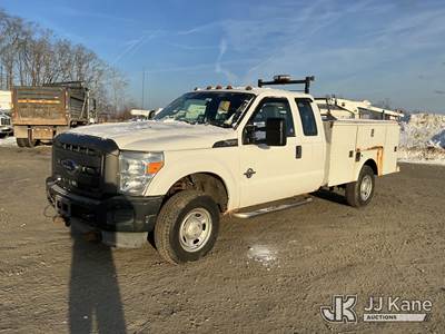 2014 Ford F-350 SD Extended-Cab Service Truck