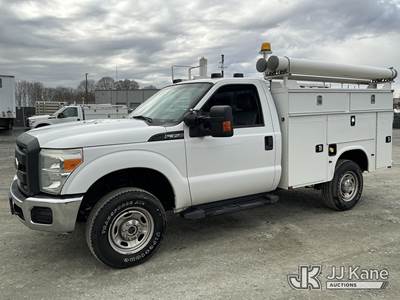 2016 Ford F350 4x4 Service Truck