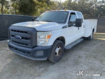 2014 Ford F350 Crew-Cab Service Truck