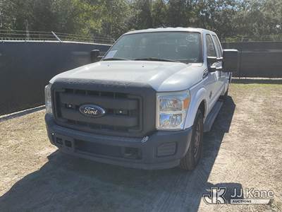 2015 Ford F-350 SD Crew-Cab Service Truck