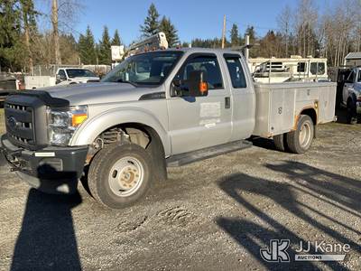 2013 Ford F-350 SD Extended-Cab Service Truck