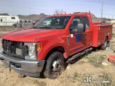 2017 Ford F350 Extended-Cab Service Truck