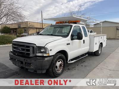 2003 Ford F-350 SD Extended-Cab Service Truck