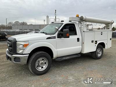 2016 Ford F350 4x4 Service Truck