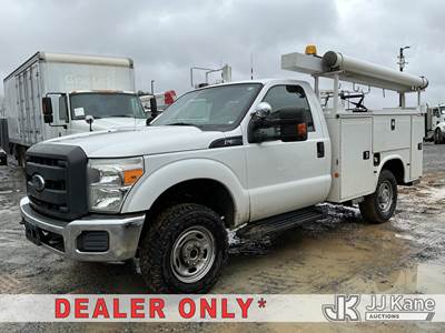2016 Ford F350 4x4 Service Truck