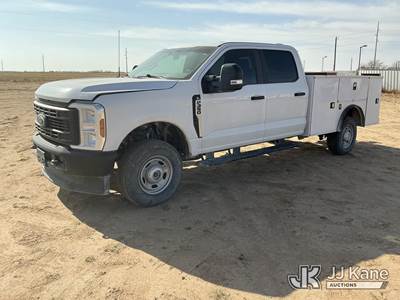 2024 Ford F350 4x4 Crew-Cab Service Truck