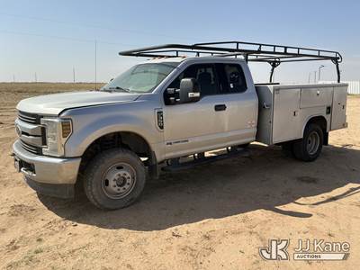 2018 Ford F-350 SD Extended-Cab Dual Wheel Pickup Truck