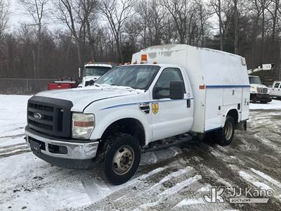 2010 Ford F-350 SD Enclosed Service Truck