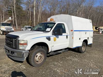 2010 Ford F-350 SD Enclosed Service Truck