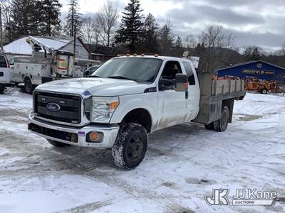2015 Ford F350 4x4 Extended-Cab Flatbed/Service Truck