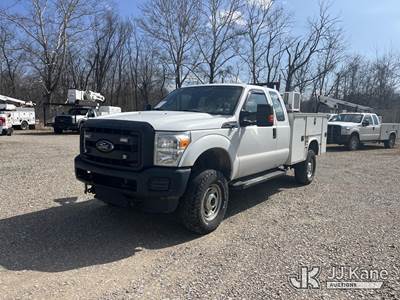 2016 Ford F350 4x4 Crew-Cab Service Truck