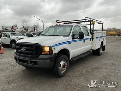 2007 Ford F350 4x4 Crew-Cab Service Truck