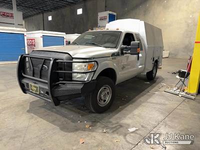 2011 Ford F350 4x4 Extended-Cab Enclosed Service Truck