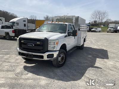 2015 Ford F-350 SD Extended-Cab Enclosed Service Truck