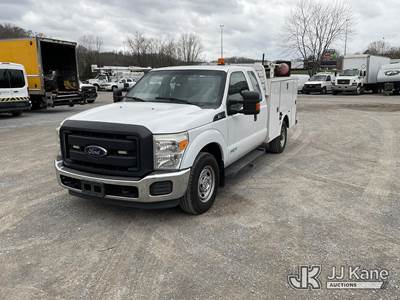 2016 Ford F-350 SD Extended-Cab Service Truck