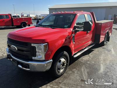 2019 Ford F-350 SD Extended-Cab Service Truck