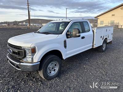 2020 Ford F350 4x4 Extended-Cab Service Truck