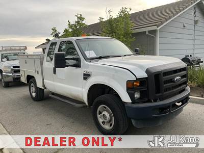 2009 Ford F-350 SD Extended-Cab Service Truck